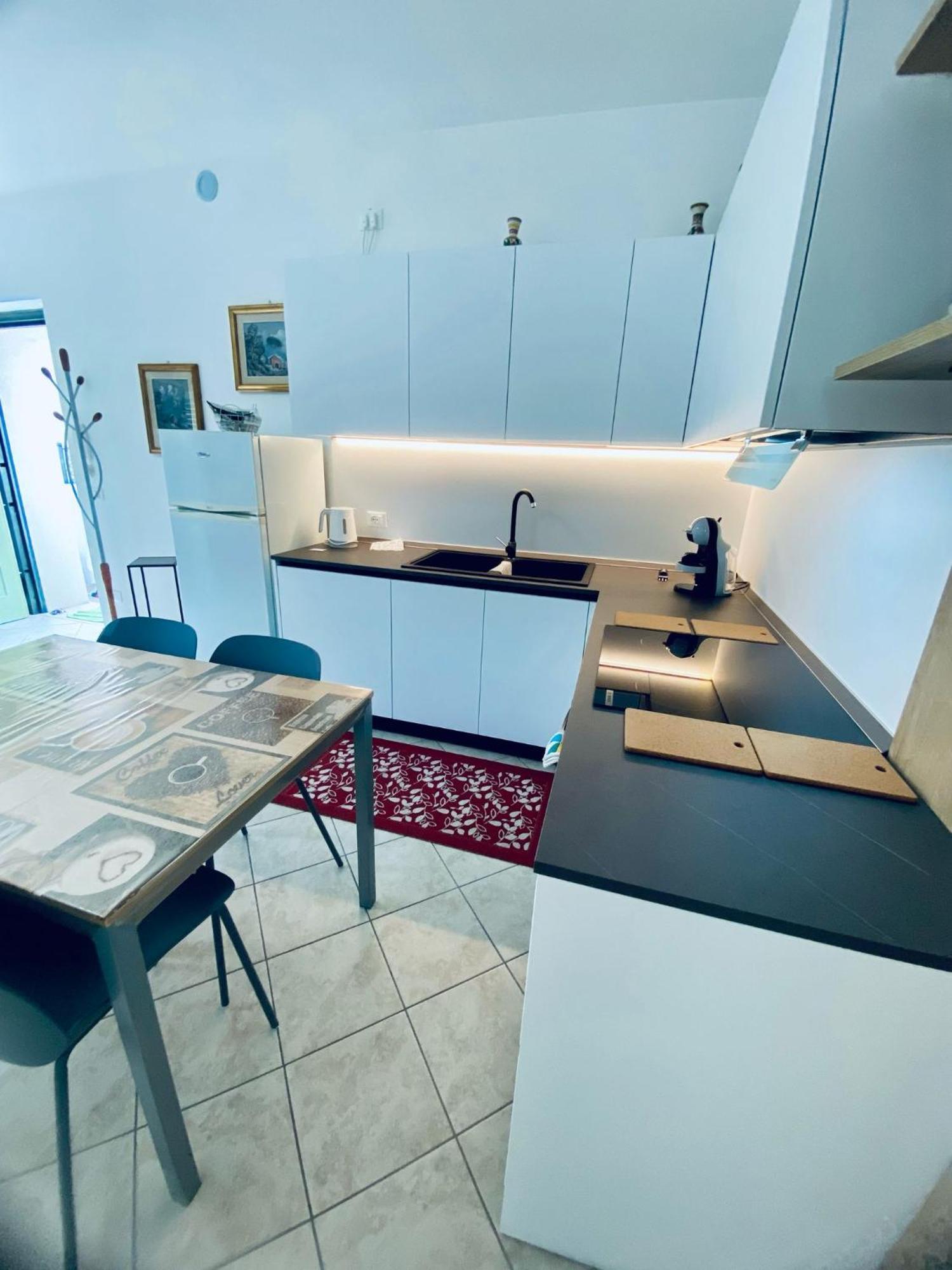 Alma Apartment Sirmione Exteriör bild