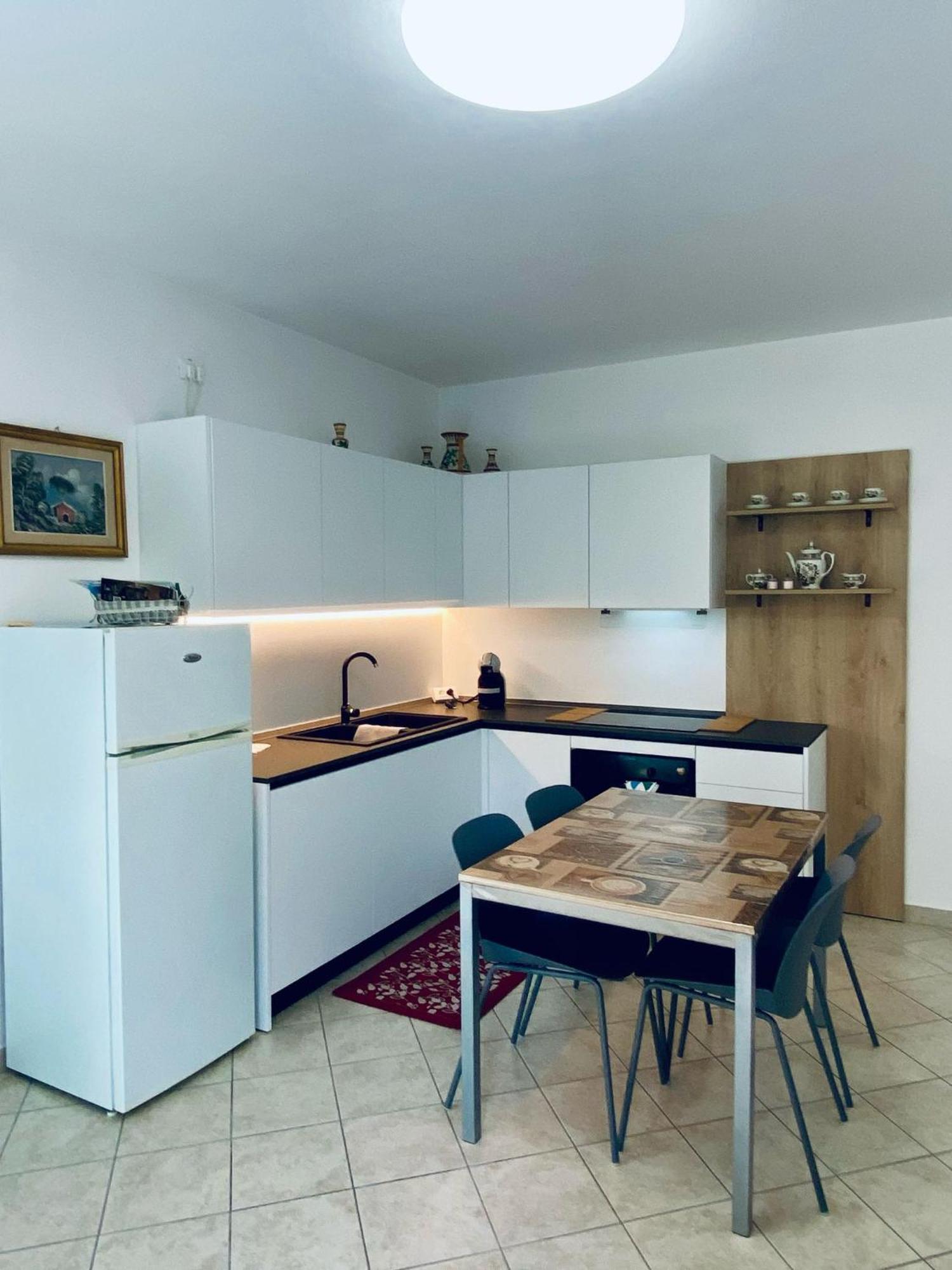 Alma Apartment Sirmione Exteriör bild