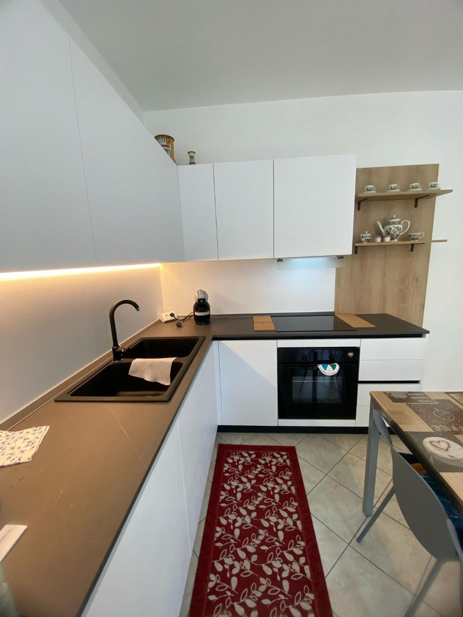Alma Apartment Sirmione Exteriör bild