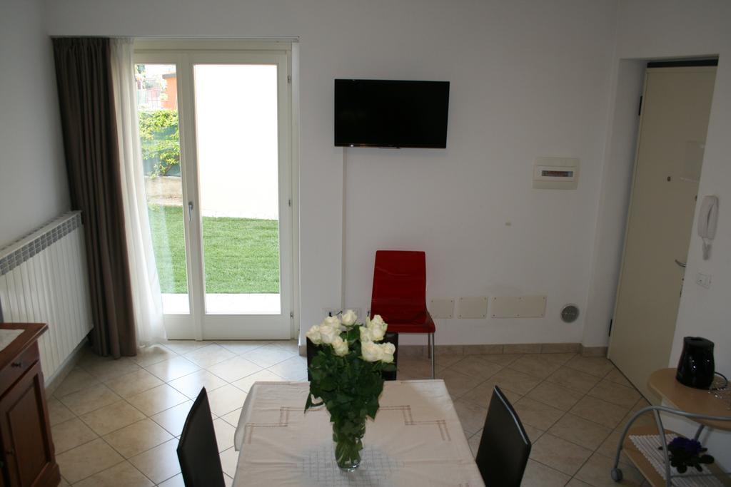 Alma Apartment Sirmione Exteriör bild